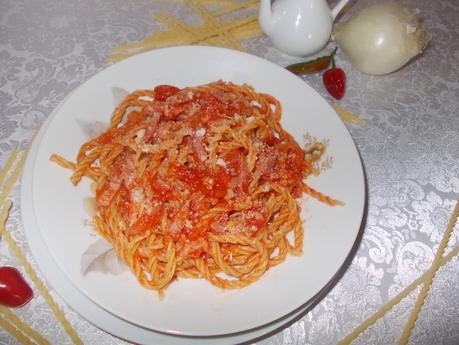 Tirasugo all' amatriciana