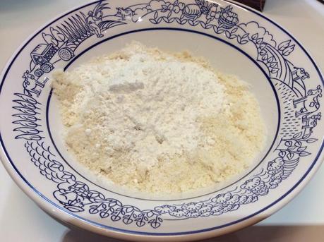 BISCOTTINI ALLE MANDORLE E SEMI DI PAPAVERO IMG_1393.JPG