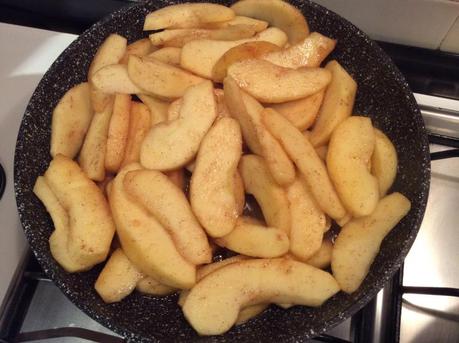 CRUMBLE DI MELE E CANNELLA IMG_1453.JPG