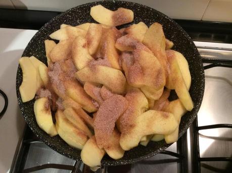 CRUMBLE DI MELE E CANNELLA IMG_1452.JPG