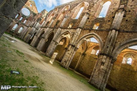 San Galgano e la spada nella roccia.