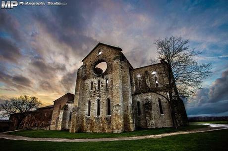 San Galgano e la spada nella roccia.