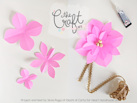 Paper poinsettia DIY {tag along Christmas blog hop} Paper poinsettia DIY {tag along Christmas blog hop}