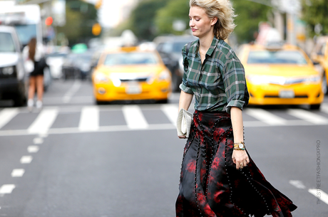 In the Street...Tartan mania: the timeless fashion of the Scottish fabric always trendy...For vogue.it