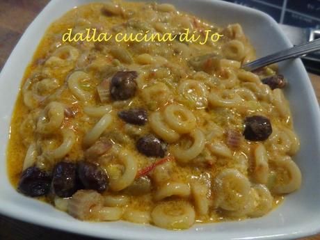 Anelletti cremosi con melanzana, sedano rosso e...