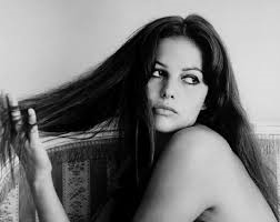 Virna Lisi cambia dimensione - Claudia Cardinale è rimasta l'unica attrice italiana più bella di sempre