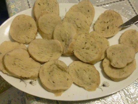 Seitan fatto in casa con crema di peperoni