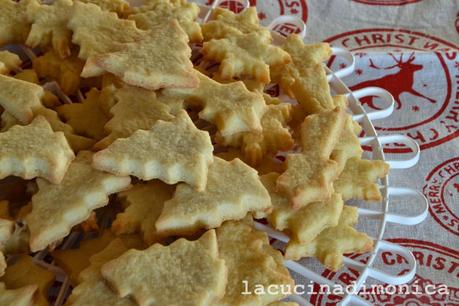 biscotti di frolla con pasta di zucchero