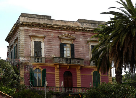 Villa Laura a Tuvixeddu, un pezzo di storia di Cagliari che si rischia di perdere.