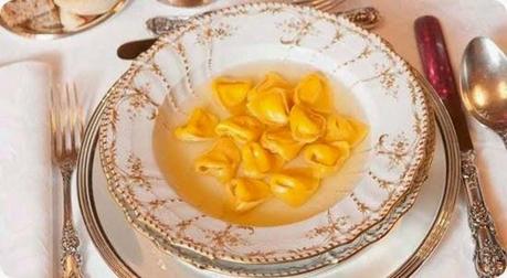 Tortellini in brodo di zucca Tortellini in brodo di zucca