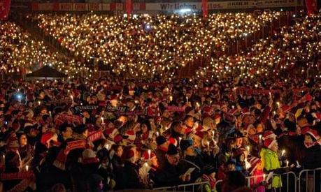 (VIDEO)FC Union Berlin, in quasi 30.000 al tradizionale evento di Natale allo Stadion An der Alten Försterei