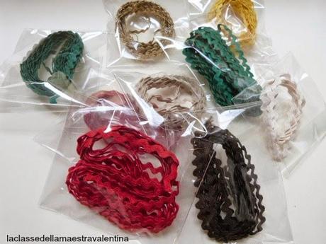 DENTRO AI 24 SACCHETTINI DEL CALENDARIO DELL'AVVENTO... DENTRO AI 24 SACCHETTINI DEL CALENDARIO DELL'AVVENTO...