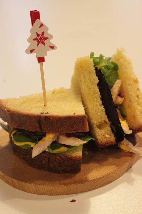 Lo Chef Teutonico e le Ladies di Radio Capital presentano: sandwich di panettone al pollo! sandwich di panettone