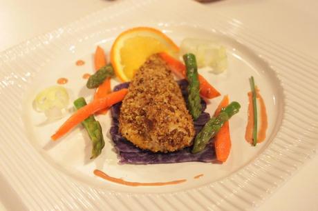 Gallinella in crosta di panettone e salsa all’arancia gallinella in crosta