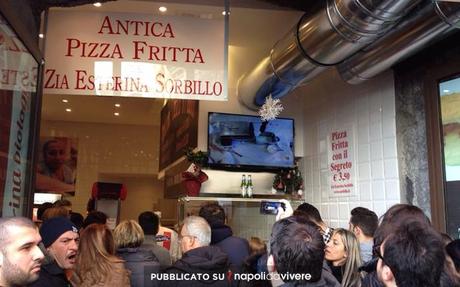 Sorbillo e la Pizza Fritta apre a Piazza Trieste e Trento