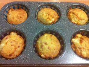 MUFFIN SALATI: PROVOLA E PANCETTA IMG_6369