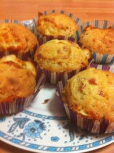 MUFFIN SALATI: PROVOLA E PANCETTA IMG_6373