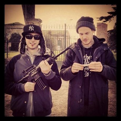 Gemitaiz. Condannato a due anni per spaccio, invitato dal Comune di Roma per il concerto dell'ultimo dell'anno domani al Circo Massimo Gemitaiz. Condannato a due anni per spaccio, invitato dal Comune di Roma per il concerto dell'ultimo dell'anno domani al Circo Massimo