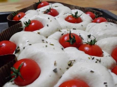 Alberello briosche salato con pomodorini
