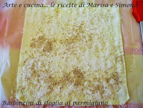 Bastoncini di sfoglia al parmigiano