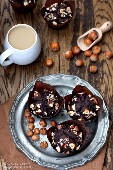 Muffins vegani al farro, cacao e latte di nocciola