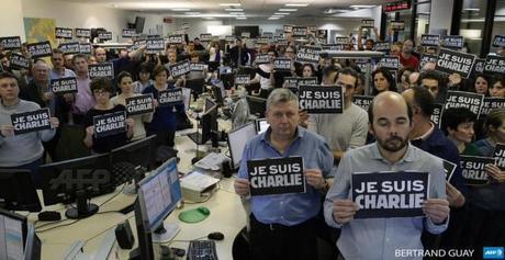 REDAZIONE DI @AFP  asostegno di Charlie Hebdo.jpg_large