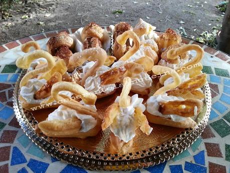 Cigni e funghetti di pasta choux.