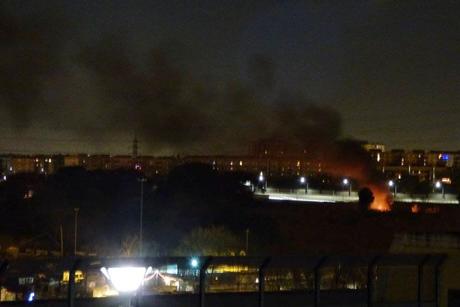 LETTERE DA TOR SAPIENZA, L'INFERNO DI ROMA, TRA ESPLOSIONI E ROGHI TOSSICI, LA NUOVA TERRA DEI FUOCHI E' SOTTO GLI OCCHI DI TUTTI, MA IL COMUNE SE NE FREGA!