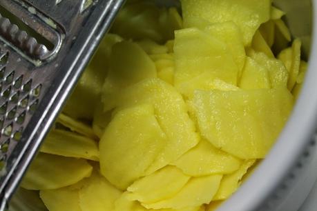 Gratin de pommes de terre au fromage - lo sformato di patate e formaggio dal Canada