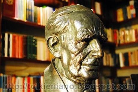 Il busto celebrativo di J.R.R. Tolkien dello scultore Steve Paterson in serie limitata - copia n. 2 di 50