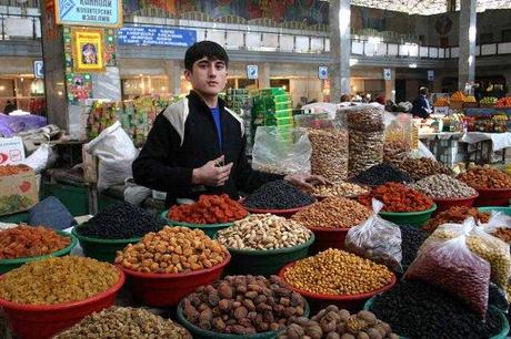 Young_Tajikistani_dry_fruit_seller