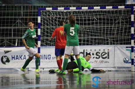 Formigoni segna il primo gol del PMB Futsal nella sfida con l'FB5