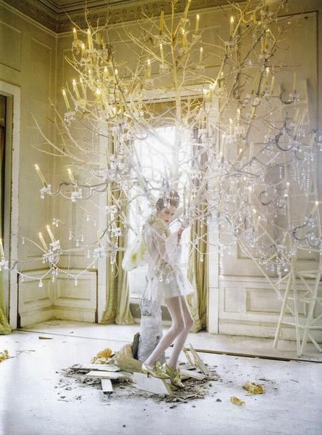 Never ending love stories: Tim Walker and his fairy photography!