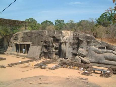 polonnaruwa-rock-temple
