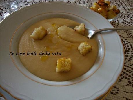 Vellutata di cannellini con pane al peperoncino