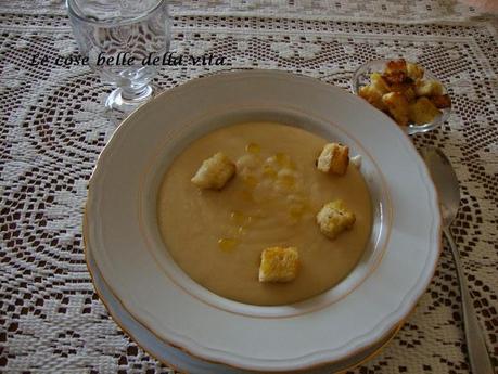 Vellutata di cannellini con pane al peperoncino