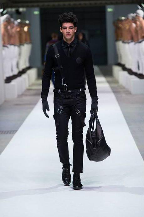 DIRK BIKKEMBERGS AW15 MILAN FASHION WEEK 2015 UMAN BODIES