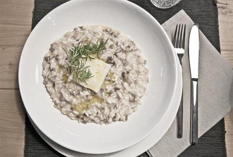 L’INVERNO NEL PIATTO: RISOTTO ALL’ONDA DI RADICCHIO E SALSICCIA CON QUADRATO DI TALEGGIO