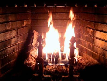 798px-Fireplace_Burning