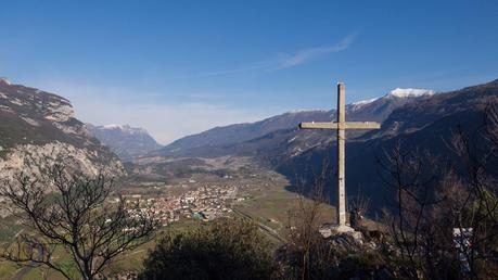 La croce di Ceniga (Valle dei Laghi)