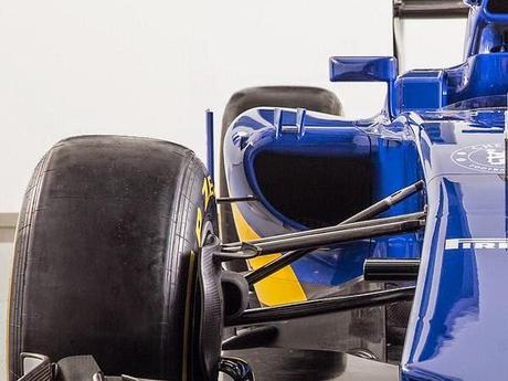 Presentata la nuova Sauber C34, in blu e giallo!