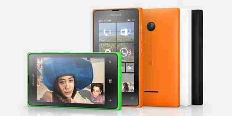 Lumia 435 Come inserire scheda telefonica e la MicroSD