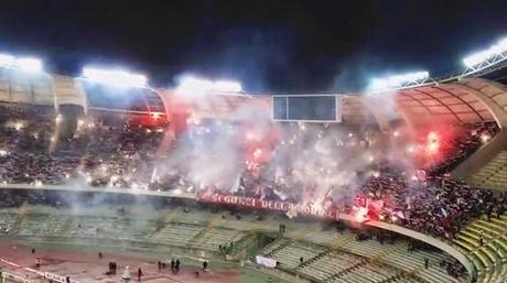 (VIDEO)Italian Serie B Curva Nord Bari with good pyro show vs Frosinone! 30.01.2015 #thisisfootball