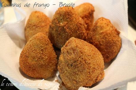 Coxinhas de frango - il cibo di strada brasiliano