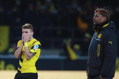Bundesliga – Borussia Dortmund-Augsburg 0-1, è finito il tempo dell’illusione: il BvB rischia la retrocessione