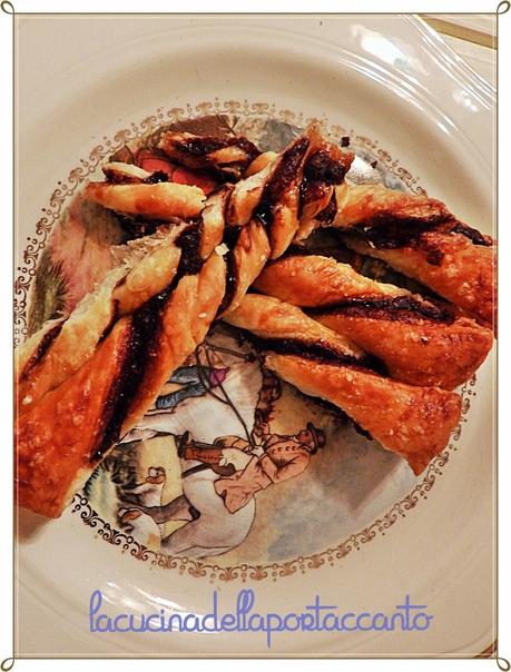 Girasole di pasta sfoglia e crema di nocciole del Piemonte, un fiore per S. Valentino! / Sunflower puff pastry cream and hazelnuts from Piedmont, a flower for Valentines!