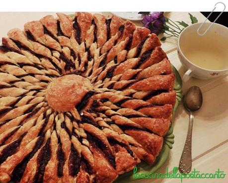 Girasole di pasta sfoglia e crema di nocciole del Piemonte, un fiore per S. Valentino! / Sunflower puff pastry cream and hazelnuts from Piedmont, a flower for Valentines!