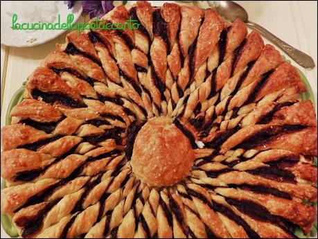 Girasole di pasta sfoglia e crema di nocciole del Piemonte, un fiore per S. Valentino! / Sunflower puff pastry cream and hazelnuts from Piedmont, a flower for Valentines!