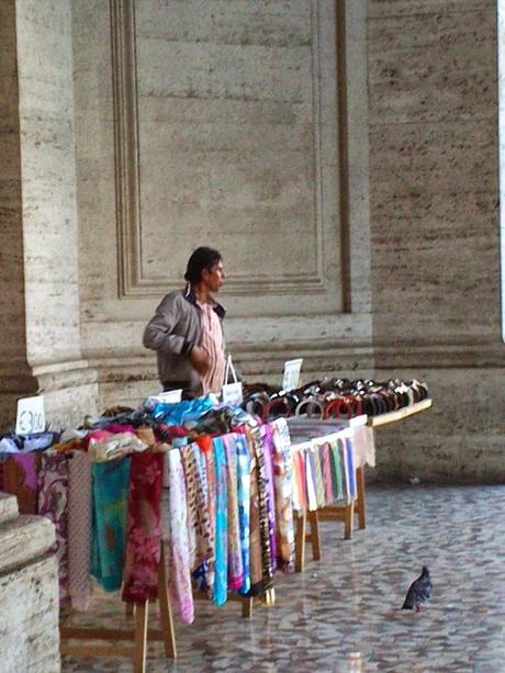 Piazza della Repubblica è una fogna a cielo aperto. Oscar Farinetti ci vuole investire portandoci Eataly. Il Comune lo tiene in sospeso per 2 anni producendo poi osservazioni patetiche