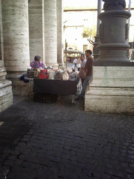 Piazza della Repubblica è una fogna a cielo aperto. Oscar Farinetti ci vuole investire portandoci Eataly. Il Comune lo tiene in sospeso per 2 anni producendo poi osservazioni patetiche